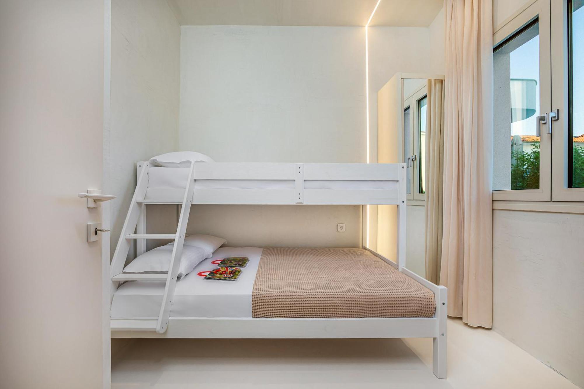 Cocoοns Luxury Suites & Villas Фурка Екстериор снимка