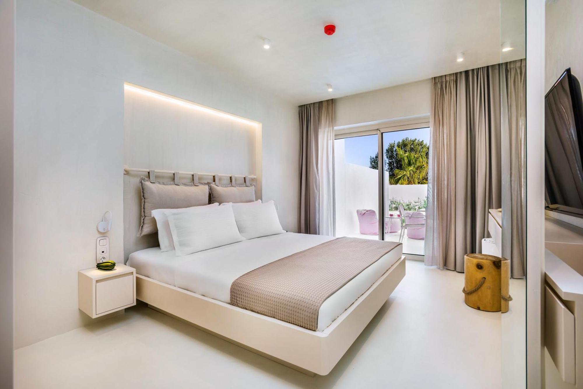 Cocoοns Luxury Suites & Villas Фурка Екстериор снимка